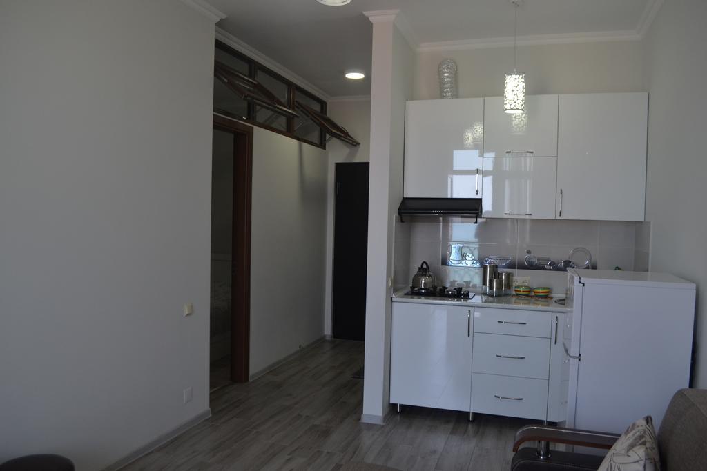 Apartment Mzika Batumi Exterior foto