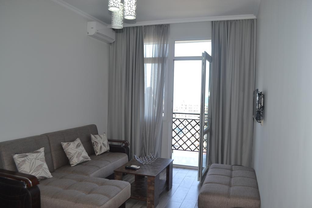 Apartment Mzika Batumi Exterior foto